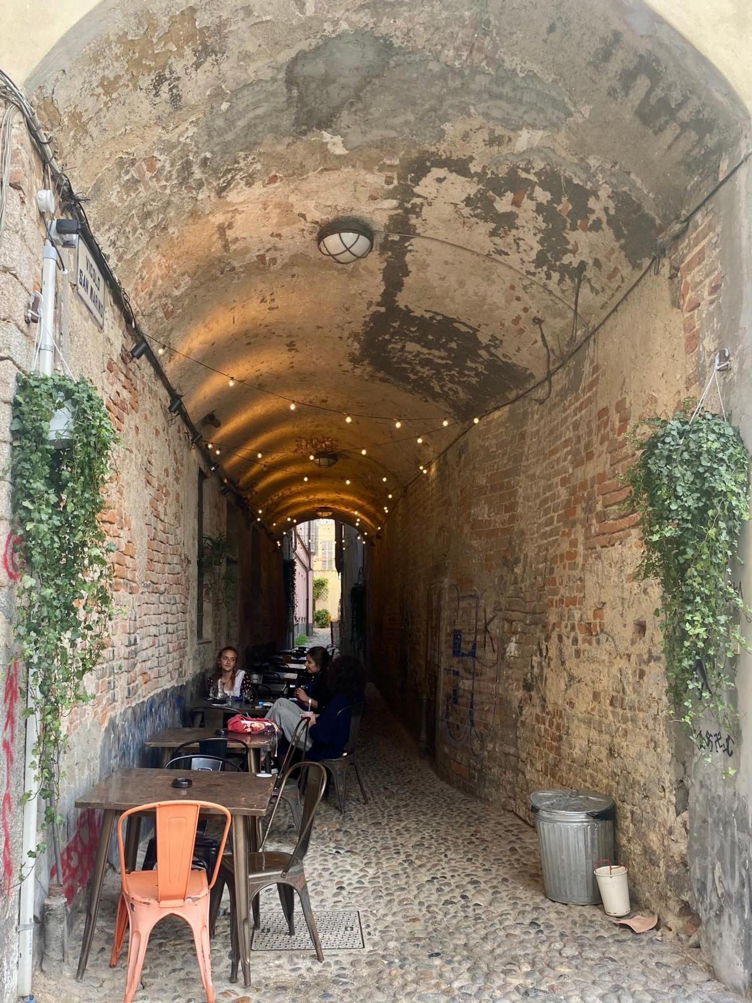 Wanderlust Splendido Appartamento In Centro Pavia Dış mekan fotoğraf